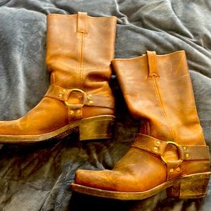 Frye boots, size 8.5, excellent condition